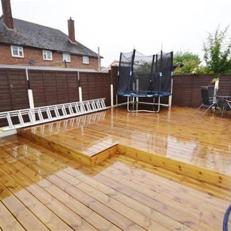 Fabulous 3 Bedroom House , Sleeps Up To 5-7 Guest. South Ockendon Exterior foto